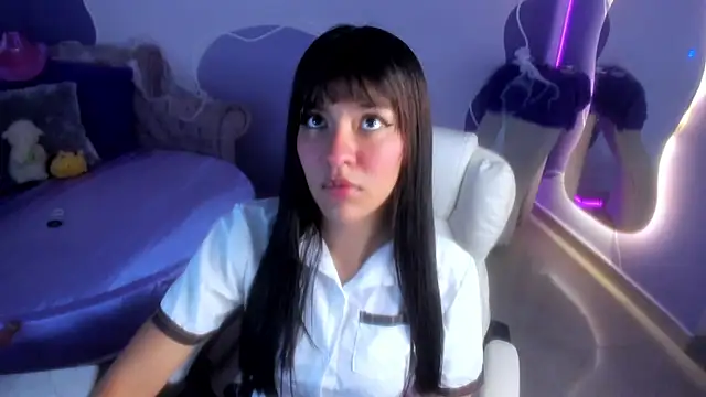 auroracute02 online show from 10-07-25, 01:19