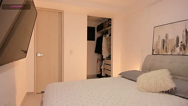 Danyblonde  online show from 03-08-25, 04:34