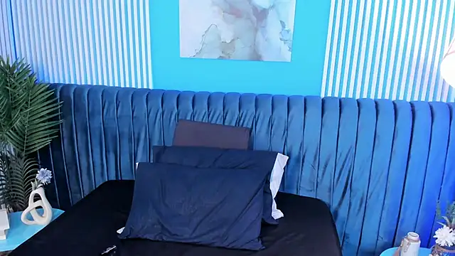 roxy hell online show from 09-14-25, 12:15