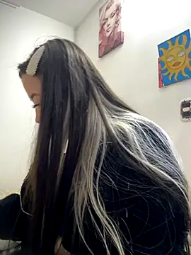 VictoriaGerard Pink online show from 10-23-25, 02:22