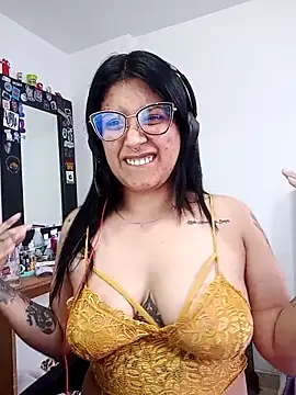 Snapshot of DaniPoison chatting on 11-07-25, 09:26 DaniPoison online show from 11-07-25, 09:26