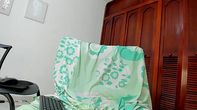 sweet cinamon online show from 03-15-25, 10:22