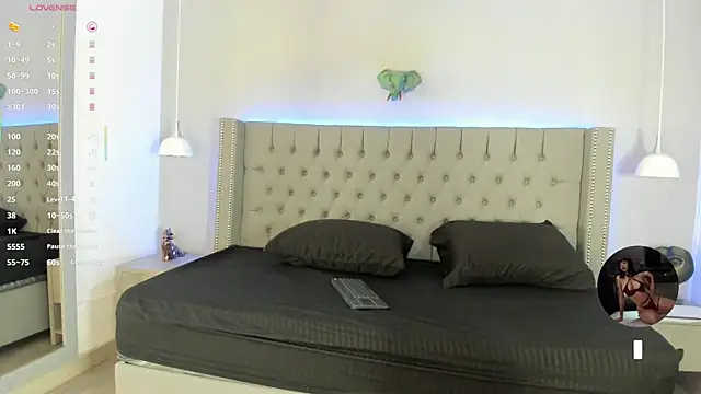 Emiliana Rios online show from 09-22-25, 12:45