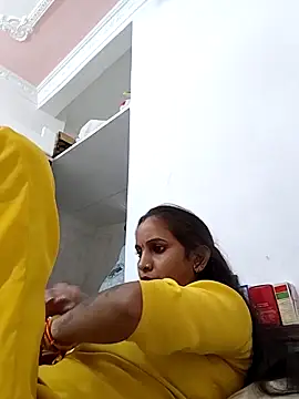 Hotty-Nidhi online show from 09-25-25, 06:28