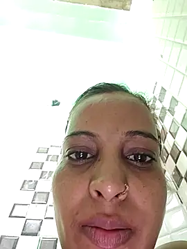 Hotty-Nidhi online show from 10-25-25, 03:03