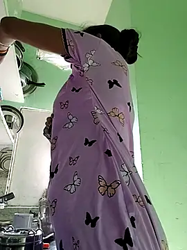 Hotty-Nidhi online show from 11-07-25, 04:56