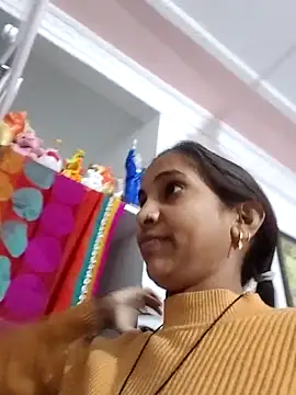 Hotty-Nidhi online show from 02-03-26, 06:22