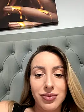 AlexisWhit online show from 10-08-25, 07:06