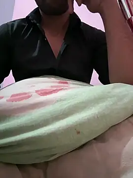 Snapshot of HARSHHU01 chatting on 03-10-25, 08:59 HARSHHU01 online show from 03-10-25, 08:59