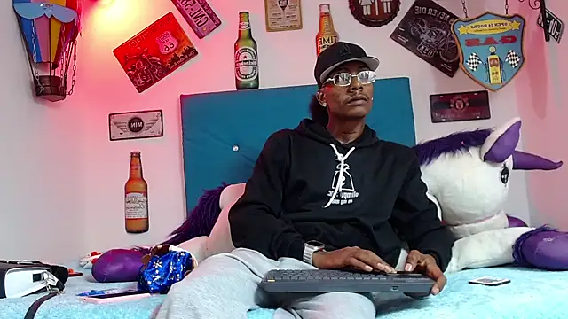 lili roussi online show from 12-18-25, 09:32