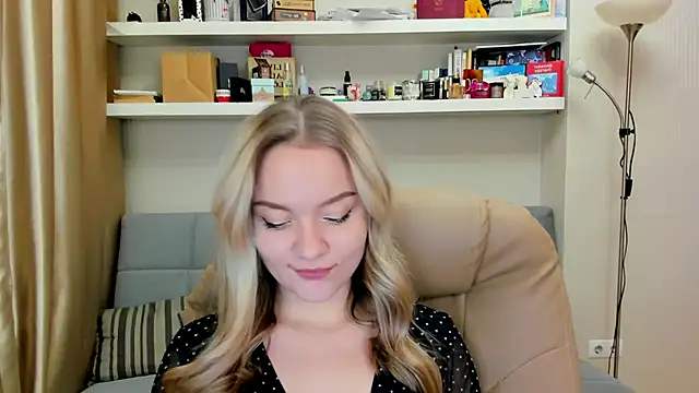 Snapshot of Kara_Smith_ chatting on 12-01-24, 09:26 Kara Smith  online show from 12-01-24, 09:26