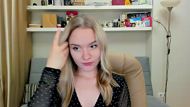 Snapshot of Kara_Smith_ chatting on 12-02-24, 01:03 Kara Smith  online show from 12-02-24, 01:03