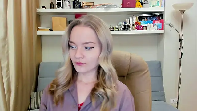 Snapshot of Kara_Smith_ chatting on 01-06-25, 11:20 Kara Smith  online show from 01-06-25, 11:20