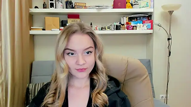 Snapshot of Kara_Smith_ chatting on 01-22-25, 12:06 Kara Smith  online show from 01-22-25, 12:06