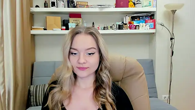 Snapshot of Kara_Smith_ chatting on 01-22-25, 10:26 Kara Smith  online show from 01-22-25, 10:26