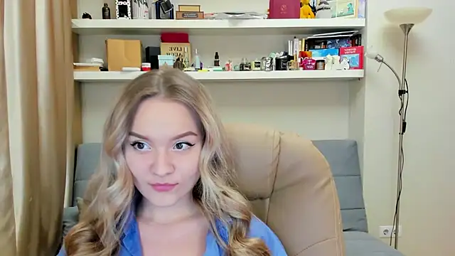 Snapshot of Kara_Smith_ chatting on 01-29-25, 12:22 Kara Smith  online show from 01-29-25, 12:22