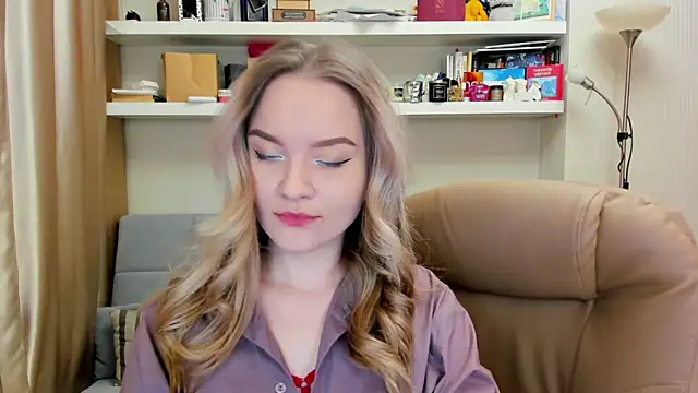 Snapshot of Kara_Smith_ chatting on 02-04-25, 10:45 Kara Smith  online show from 02-04-25, 10:45