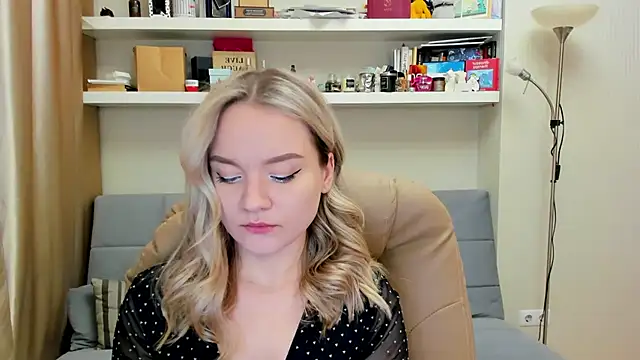 Snapshot of Kara_Smith_ chatting on 02-12-25, 08:29 Kara Smith  online show from 02-12-25, 08:29