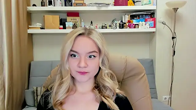 Snapshot of Kara_Smith_ chatting on 02-22-25, 11:03 Kara Smith  online show from 02-22-25, 11:03