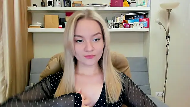 Snapshot of Kara_Smith_ chatting on 02-28-25, 11:56 Kara Smith  online show from 02-28-25, 11:56