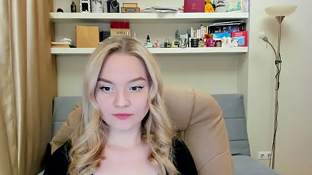 Snapshot of Kara_Smith_ chatting on 03-07-25, 09:38 Kara Smith  online show from 03-07-25, 09:38