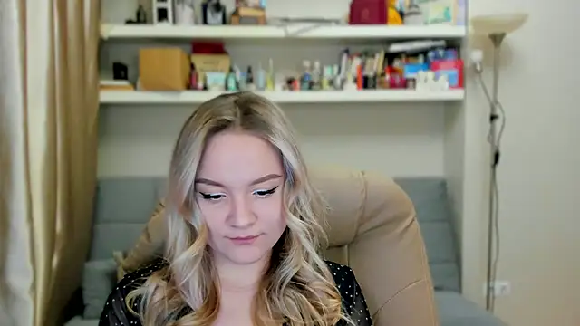 Kara Smith  online show from 11-21-25, 11:36