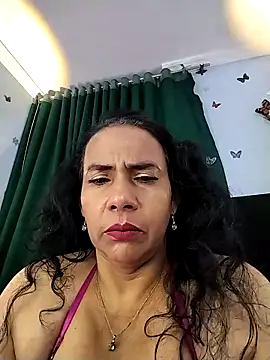 AlexaNovoa  online show from 11-19-25, 12:54