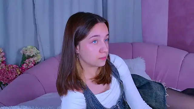 Gia Riccardo online show from 09-09-25, 03:55