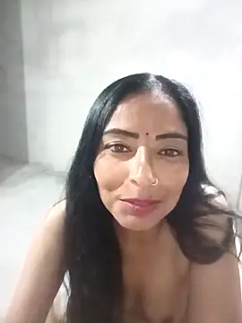 Snapshot of Shurbhi-Sharma chatting on 03-18-25, 06:15 Shurbhi-Sharma online show from 03-18-25, 06:15