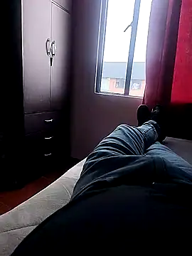 Snapshot of Andy-rtg chatting on 09-27-25, 10:15 Andy-rtg online show from 09-27-25, 10:15