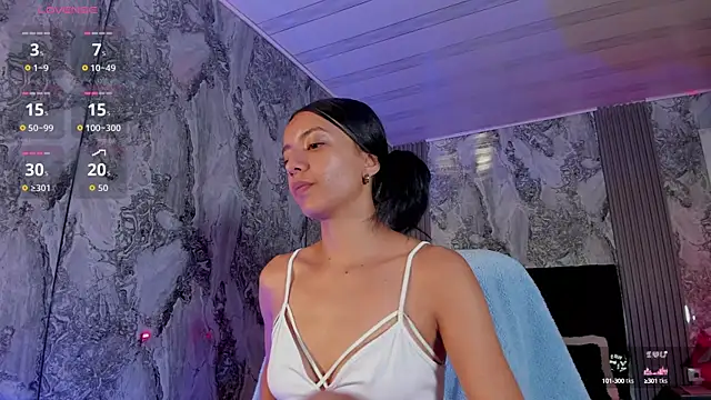 Snapshot of AshleyVega01 chatting on 09-24-25, 01:25 AshleyVega01 online show from 09-24-25, 01:25