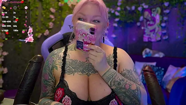 BlackedBarbie online show from 10-22-25, 06:51