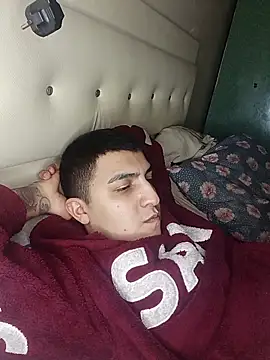 Snapshot of Kadir1320@xh chatting on 03-10-25, 03:34 Kadir1320xh online show from 03-10-25, 03:34