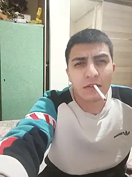 Snapshot of Kadir1320@xh chatting on 03-17-25, 07:04 Kadir1320xh online show from 03-17-25, 07:04