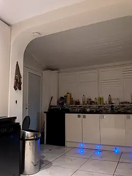 Snapshot of Nick-Ox chatting on 03-20-25, 11:02 Nick-Ox online show from 03-20-25, 11:02