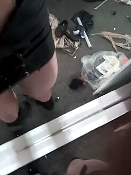 Snapshot of Nick-Ox chatting on 09-16-25, 04:08 Nick-Ox online show from 09-16-25, 04:08