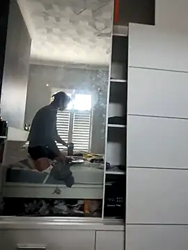 Snapshot of Nick-Ox chatting on 09-17-25, 03:03 Nick-Ox online show from 09-17-25, 03:03