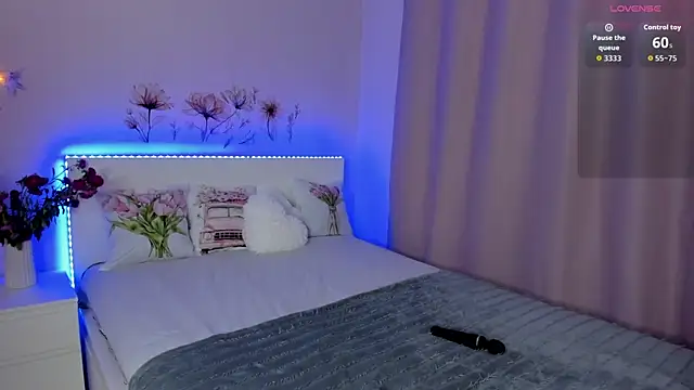 Eva McCoy online show from 09-16-25, 06:47