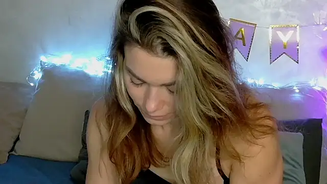 SweetDarling7 online show from 12-14-25, 10:36