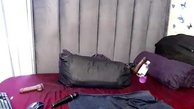 LustyDeziree1 online show from 01-19-26, 08:40