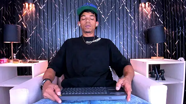 Gregory Sforza online show from 12-22-25, 06:16