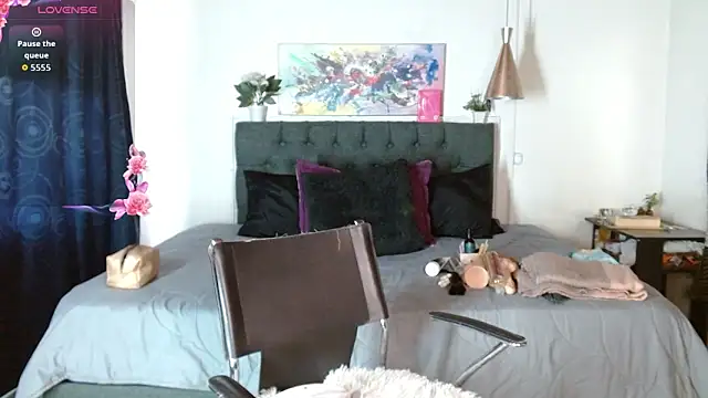 Snapshot of mia_velvet1 chatting on 09-29-25, 06:46 mia velvet1 online show from 09-29-25, 06:46