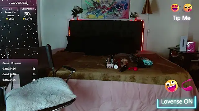 Snapshot of mia_velvet1 chatting on 10-29-25, 01:35 mia velvet1 online show from 10-29-25, 01:35