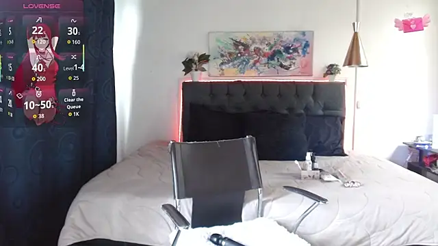 Snapshot of mia_velvet1 chatting on 11-14-25, 01:43 mia velvet1 online show from 11-14-25, 01:43