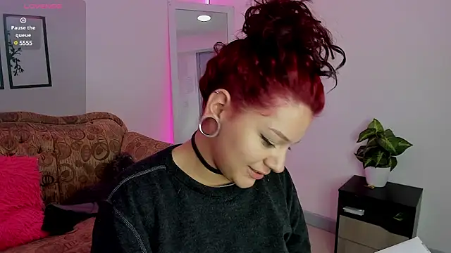 Snapshot of jenn_cg chatting on 03-14-25, 08:06 jenn cg online show from 03-14-25, 08:06