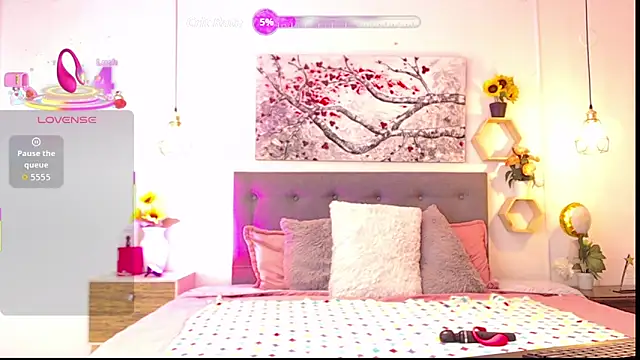 Rose Thompson1 online show from 12-19-25, 01:40