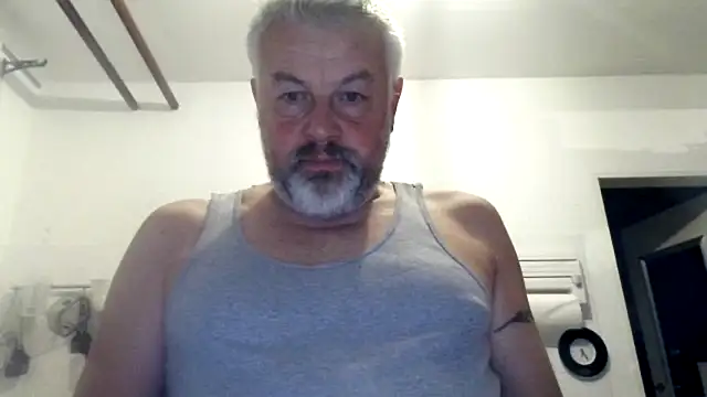 Berg Boy online show from 10-22-25, 04:24