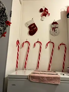 Hugo34bg online show from 11-29-25, 04:59