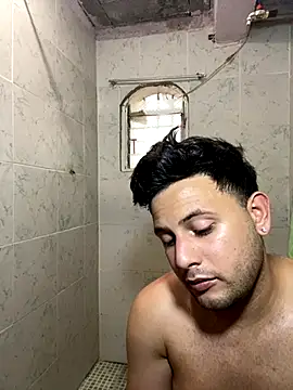 Snapshot of Mr_brian03 chatting on 09-12-25, 08:53 Mr brian03 online show from 09-12-25, 08:53