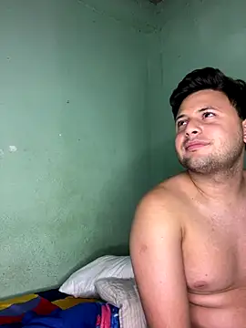 Snapshot of Mr_brian03 chatting on 11-15-25, 03:37 Mr brian03 online show from 11-15-25, 03:37